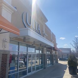 Ulta Beauty - 26 March 2023 -- outside Ulta Beauty