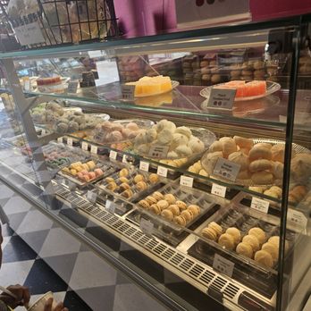 Le Macaron - Desserts Near Me - Sparks, Nevada