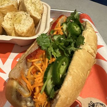 Roostar Vietnamese Grill - Grilled Chicken Banh Mi - Vietnamese Near Me - Houston, Texas Roostar Vietnamese Grill - Grilled Chicken Banh Mi - Vietnamese Near Me - Houston, Texas