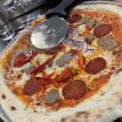 Giovanni's Ristoranti - Pizza Diavola