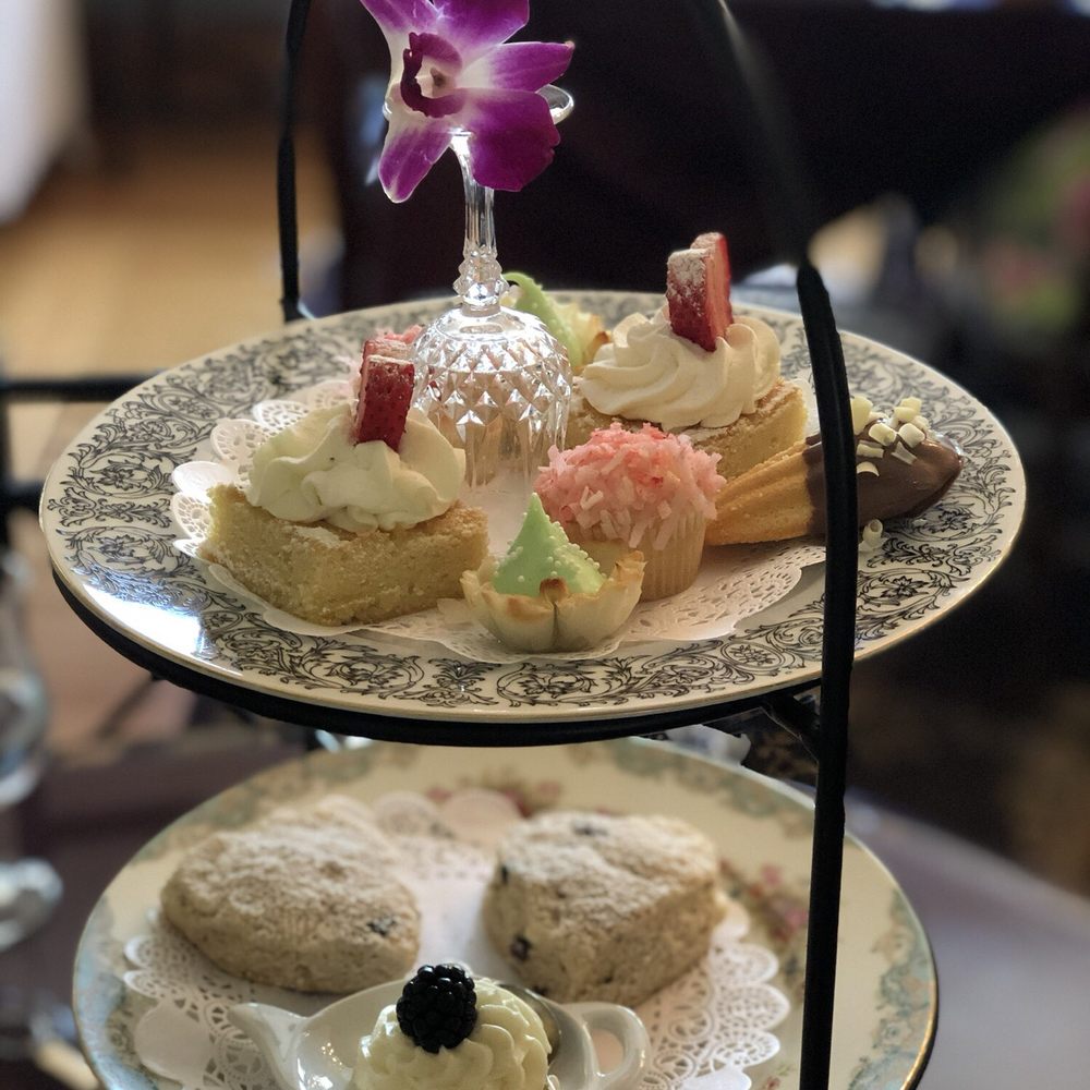 Mathis House  - Freshly baked blueberry scones, served with clotted cream. Tea pastries and cakes for dessert. - Bed & Breakfast Near Me - Toms River, New Jersey