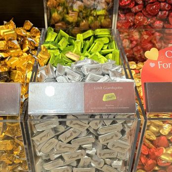 Lindt Chocolate Shop - Seasonal - Chocolatiers & Shops Near Me - Richmond, British Columbia Lindt Chocolate Shop - Seasonal - Chocolatiers & Shops Near Me - Richmond, British Columbia