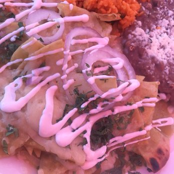 Broken Yolk Cafe - Breakfast & Brunch Near Me - Costa Mesa, California