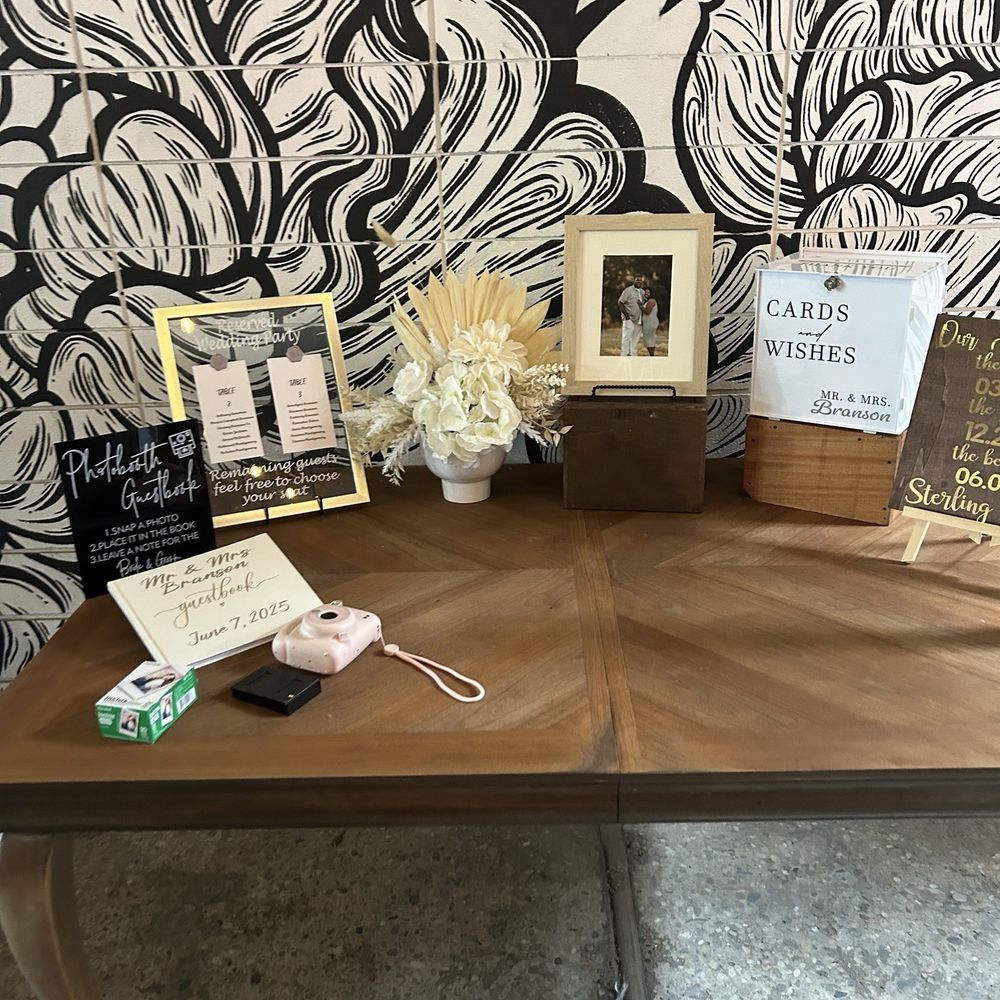 Nine3One - Welcome table - Venues & Event Spaces Near Me - Modesto, California Nine3One - Welcome table - Venues & Event Spaces Near Me - Modesto, California