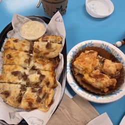 Perfect Perks Coffee Hut & Micki's Munchies - Yummy!! Skip Hardee's & dine here. You won't regret it.