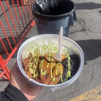 Sus Arepas - Bowl - Food Trucks Near Me - Los Angeles, California Sus Arepas - Bowl - Food Trucks Near Me - Los Angeles, California