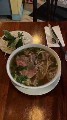 Le’s Vietnamese Restaurant by null