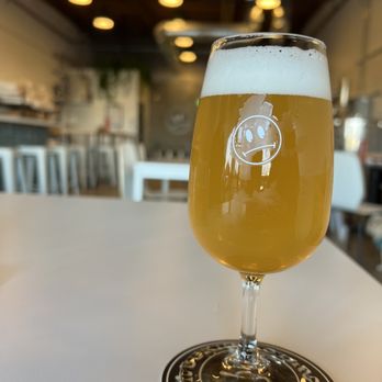 Common Corners Brewing - LOLO's blonde - Breweries Near Me - Walnut, California Common Corners Brewing - LOLO's blonde - Breweries Near Me - Walnut, California