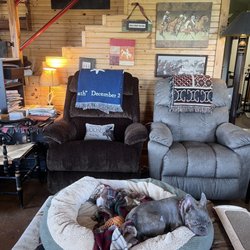 Helton's Home Furnishing - Recliners