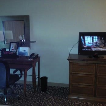 Marriott Savannah Riverfront - Desk /Tv - Hotels Near Me - Savannah, Georgia Marriott Savannah Riverfront - Desk /Tv - Hotels Near Me - Savannah, Georgia