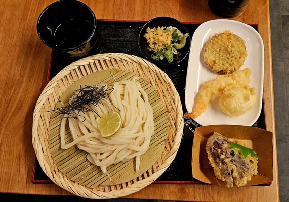 Sanuki Udon by null