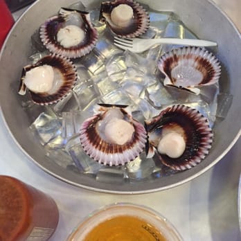 Stinkin Crawfish - Scallop sashimi! - Cajun/Creole Near Me - Downey, California