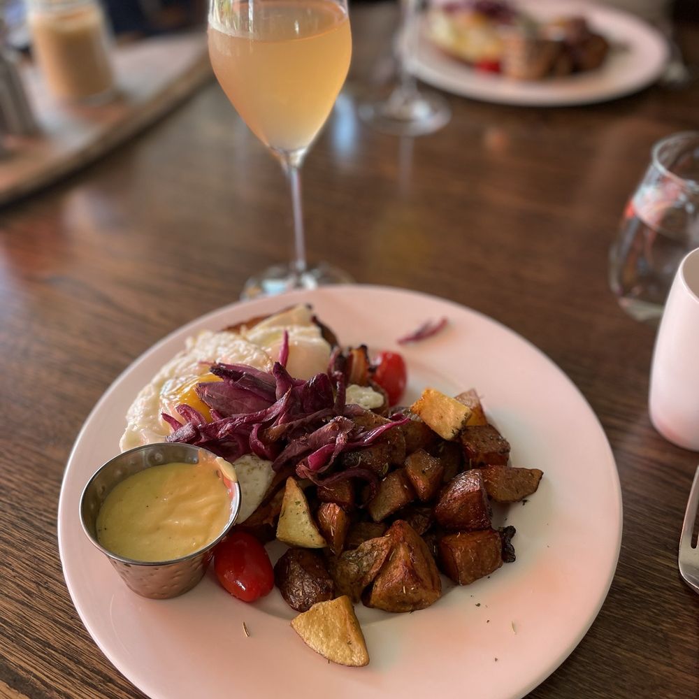 Flour Mill Scratch Kitchen Restaurant - Canadian (New) Near Me - Niagara Falls, Ontario