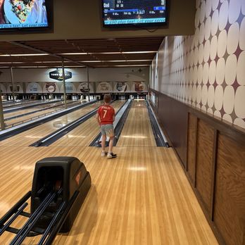 Town Hall Lanes - Gastropubs Near Me - Minneapolis, Minnesota Town Hall Lanes - Gastropubs Near Me - Minneapolis, Minnesota