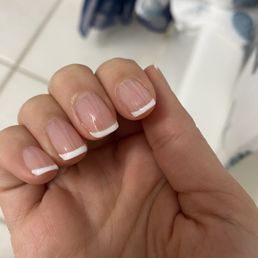 French manicure, gel, started to chip after 1 day (on index finger) French manicure, gel, started to chip after 1 day (on index finger)