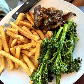 Silverwater Cafe - Steak frites with broccolini. - Seafood Near Me - Port Townsend, Washington