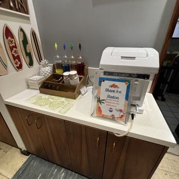 Delta Sky Club - Shaved ice station - Airport Lounges Near Me - Honolulu, Hawaii Delta Sky Club - Shaved ice station - Airport Lounges Near Me - Honolulu, Hawaii