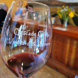 Cascade Cliffs - Hood River - Tasting futures