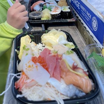Sushi Corner - Top: bento w/ salmon & avocado Bottom: chirashi - Sushi Bars Near Me - Glendale, California Sushi Corner - Top: bento w/ salmon & avocado Bottom: chirashi - Sushi Bars Near Me - Glendale, California