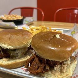 The Angry Chickz - 2 sliders and fries, combo 1