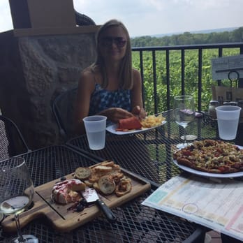 Ventosa Vineyards - Delicious food on a beautiful day - Wineries Near Me - Geneva, New York