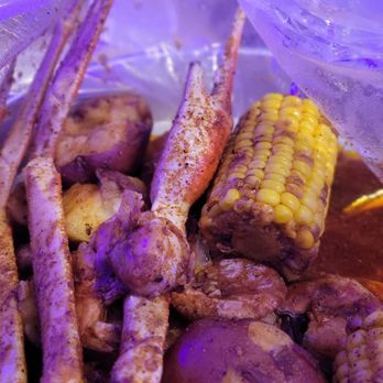 Fat Crab - Crab, shrimp, corn and potatoes - Cajun/Creole Near Me - Houston, Texas