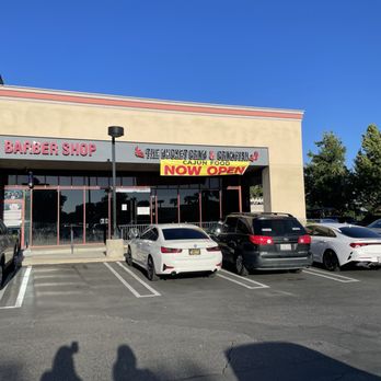 The Bucket Crab & Crawfish - outside - Seafood Near Me - Rancho Cucamonga, California The Bucket Crab & Crawfish - outside - Seafood Near Me - Rancho Cucamonga, California