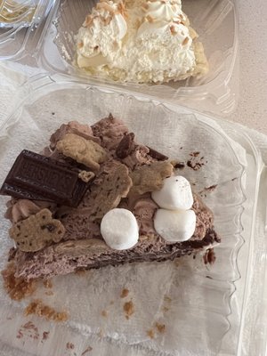 Shari's Cafe and Pies by null