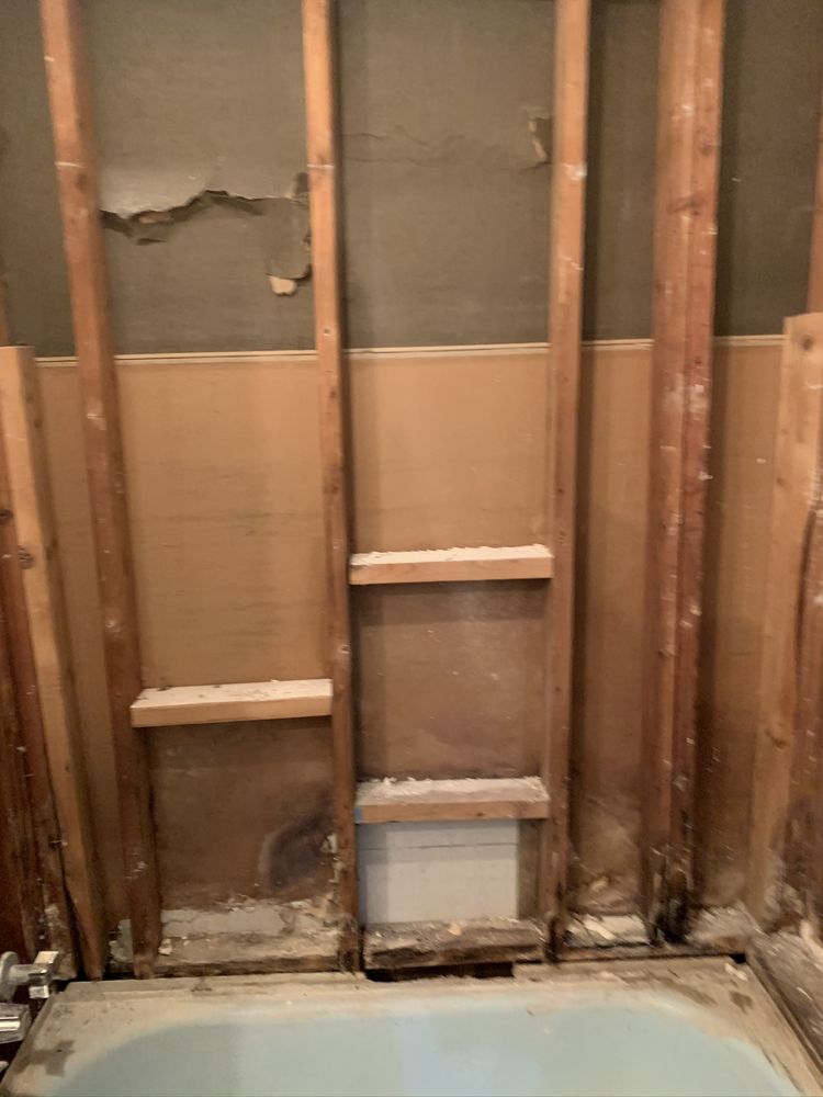 Slide of RH Emergency plumbing & construction