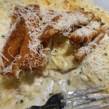 Olive Garden Italian Restaurant - Ravioli Carbonara w/ chicken fritta - Italian Near Me - Orange, Connecticut
