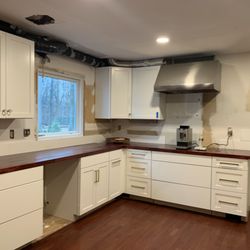 Lowe's Home Improvement - After second try to install the kitchen: open pipes, no sink, dishwasher, cooktop or oven SINCE MAY!