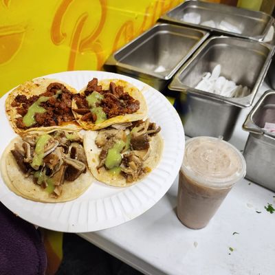 Arturo's TacoTruck by null
