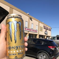 Trainer Mart - ULTRA GOLD PINEAPPLE IS HERE AT TRAINER MART. I'm a driver who needs a little bit of a pep in my step to get me through my route!