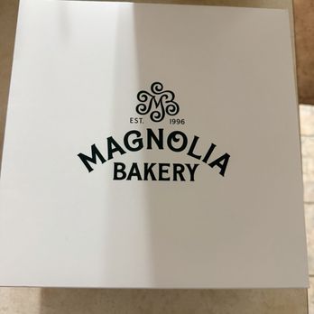 Magnolia Bakery - Cake Box - Bakeries Near Me - Los Angeles, California Magnolia Bakery - Cake Box - Bakeries Near Me - Los Angeles, California