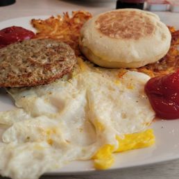 Turkey sausage, eggs, hashbrowns and toast