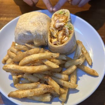 Loon A Sea - Buffalo chicken wrap - Sports Bars Near Me - Essex, Maryland