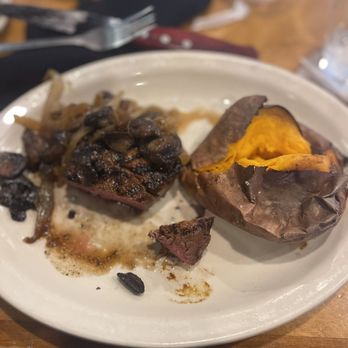 Texas Roadhouse - Filet and sweet potato - Steakhouses Near Me - Ocoee, Florida Texas Roadhouse - Filet and sweet potato - Steakhouses Near Me - Ocoee, Florida