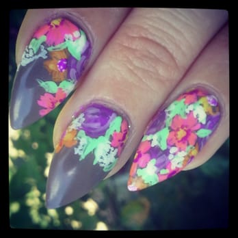 The Klip Joint - Full set with hand painted flowers by Shara - Hair Stylists Near Me - Rio Linda, California The Klip Joint - Full set with hand painted flowers by Shara - Hair Stylists Near Me - Rio Linda, California