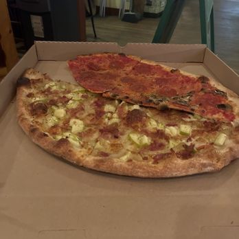 Ramunto's Brick & Brew Pizza - The leftovers! (Vermont Pizza & a Pepperoni Pizza, New York style) - Pizza Near Me - Bridgewater, Vermont Ramunto's Brick & Brew Pizza - The leftovers! (Vermont Pizza & a Pepperoni Pizza, New York style) - Pizza Near Me - Bridgewater, Vermont