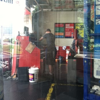 Valvoline Instant Oil Change - Service bay - Oil Change Stations Near Me - Newnan, Georgia Valvoline Instant Oil Change - Service bay - Oil Change Stations Near Me - Newnan, Georgia