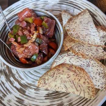 Sakana - Tuna salsa taro chips - Sushi Bars Near Me - Cambridge, Massachusetts