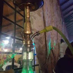 Al-Yamanah - Con cachimbas y todo
