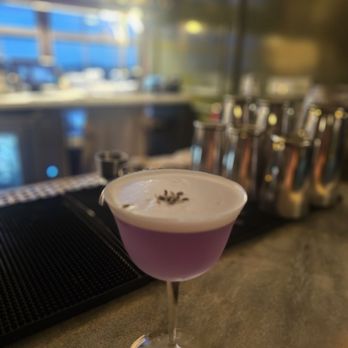 12 Cocktail Bar - Bars Near Me