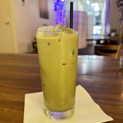 Iced Hojicha Latte