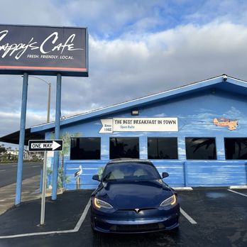 Cappys Cafe - Parking - Breakfast & Brunch Near Me - Newport Beach, California