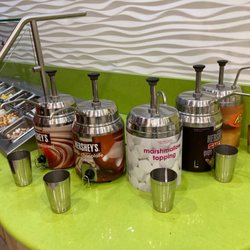 Menchie's Frozen Yogurt - Toppings