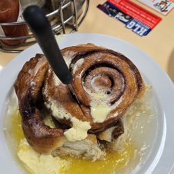 Campus Cafe - Cinnamon roll