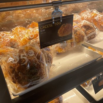85°C Bakery Cafe-Corona - Bakeries Near Me - Corona, California