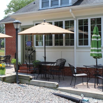 Glen Allen Greenhouse - The restaurant, where you can have panera salads only with reservation - Gift Shops Near Me - Glen Allen, Virginia