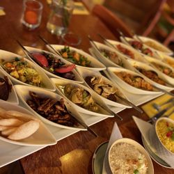 Tujuh Maret - Large Rijsttafel - YUM!